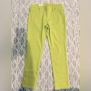 TIME & TRU  Crops.   Medium 8/10